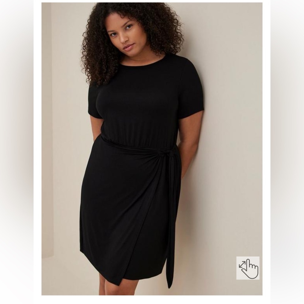 Torrid super soft black wrap dress size 5 NEVER WORN